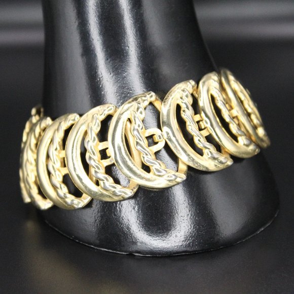 Vintage Crescent Moon Wide Link Panel Bracelet Gold Tone - Picture 4 of 13